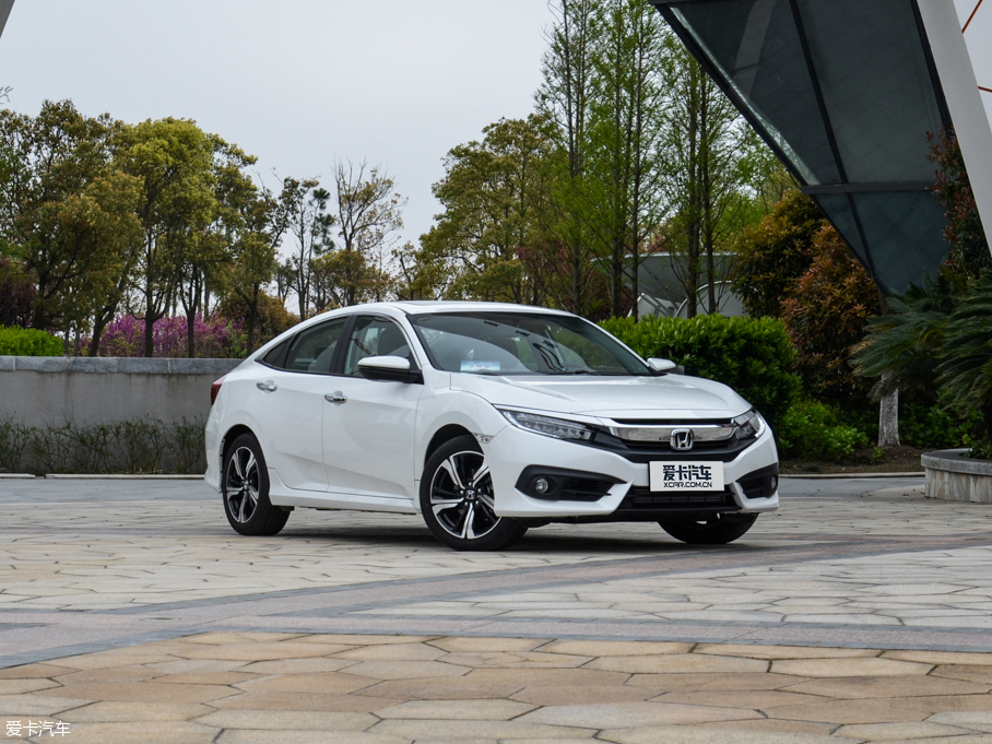 2016˼ 220TURBO Ԅҫ