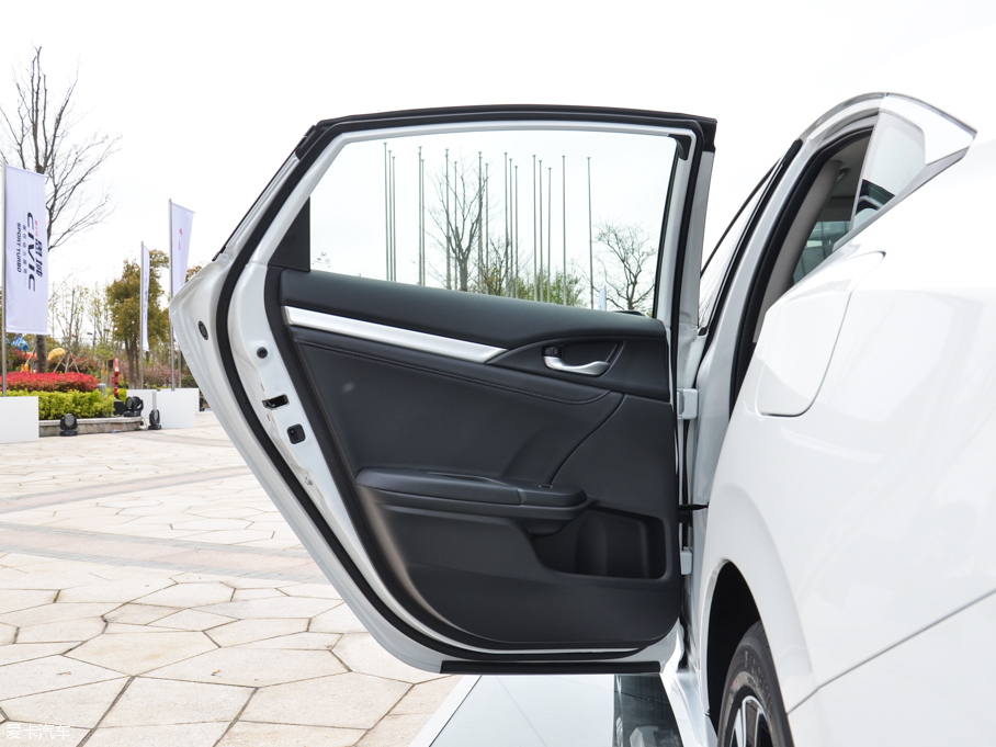 2016˼ 220TURBO Ԅҫ