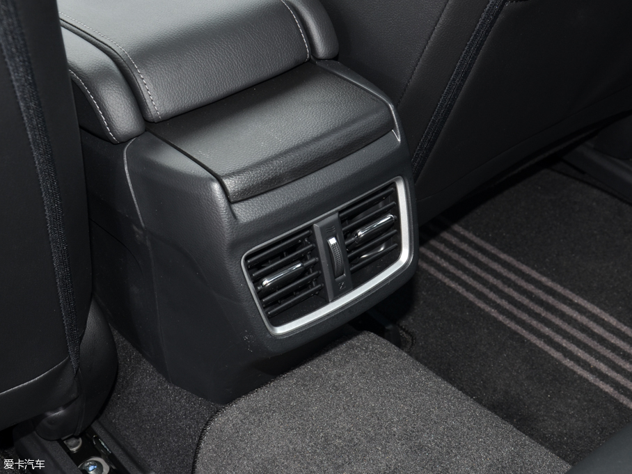 2016˼ 220TURBO Ԅ(dng)ҫ