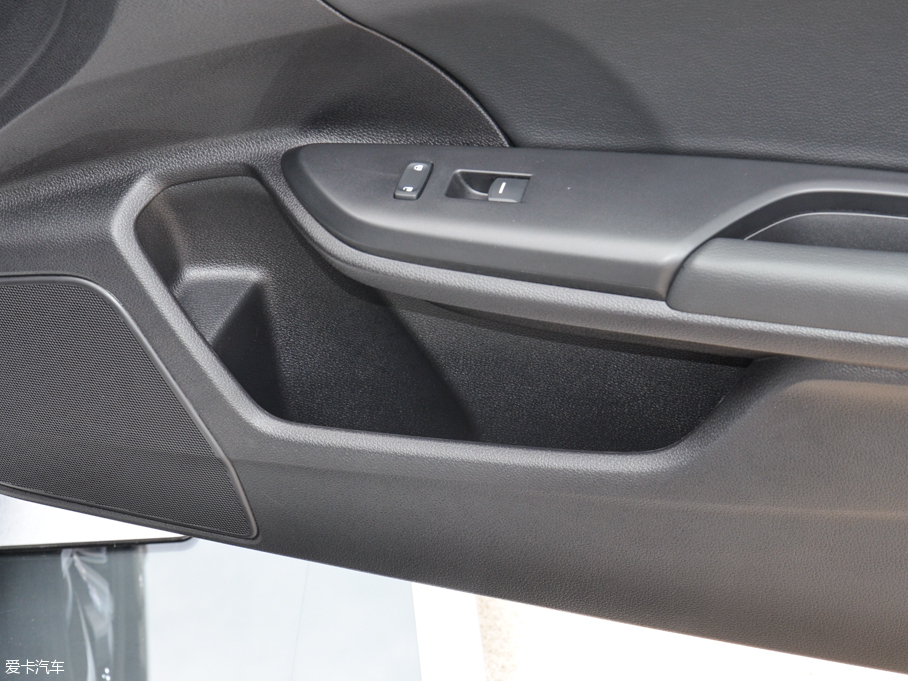 2016˼ 220TURBO Ԅҫ