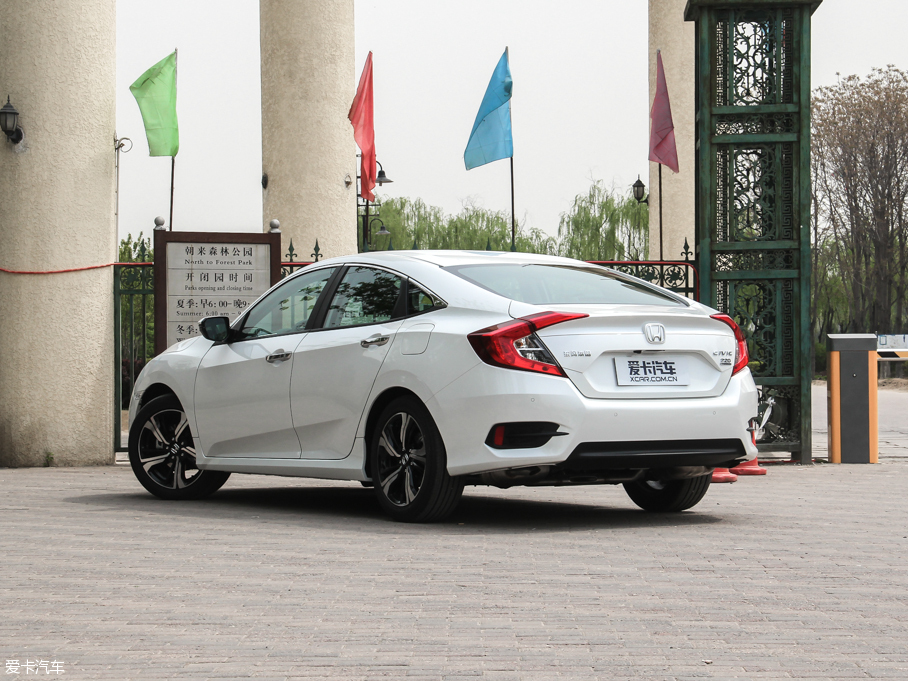 2016˼ 220TURBO Ԅ(dng)ҫ