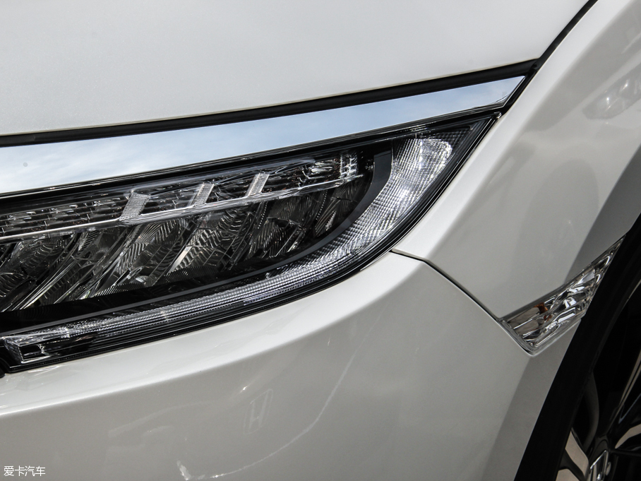 2016˼ 220TURBO Ԅҫ