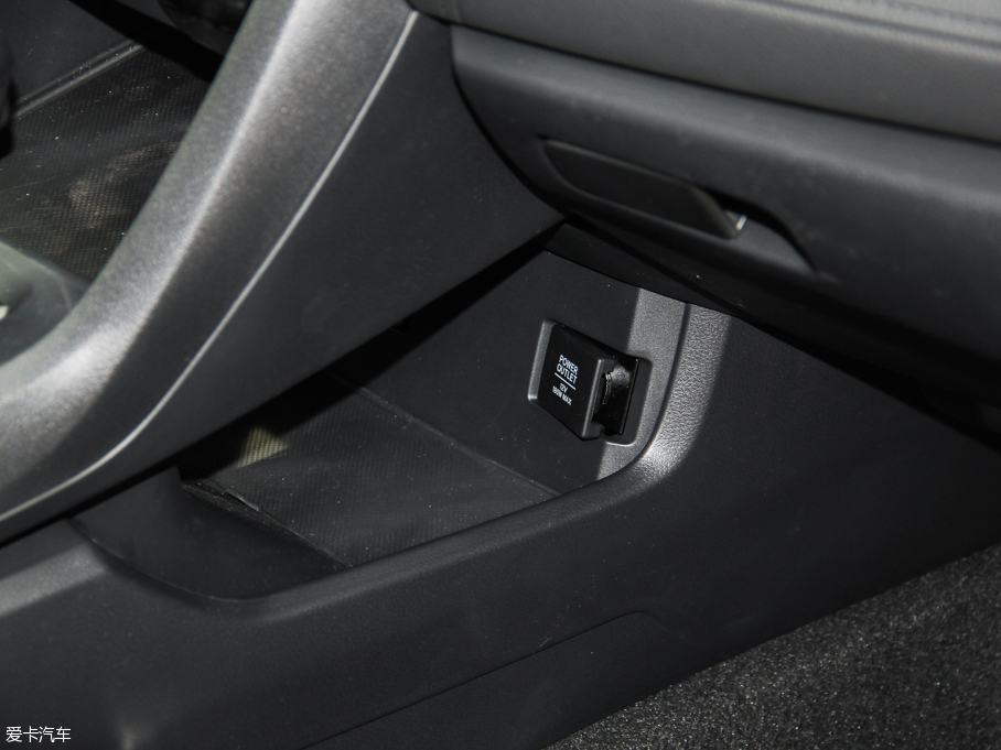 2016˼ 220TURBO Ԅ(dng)ҫ