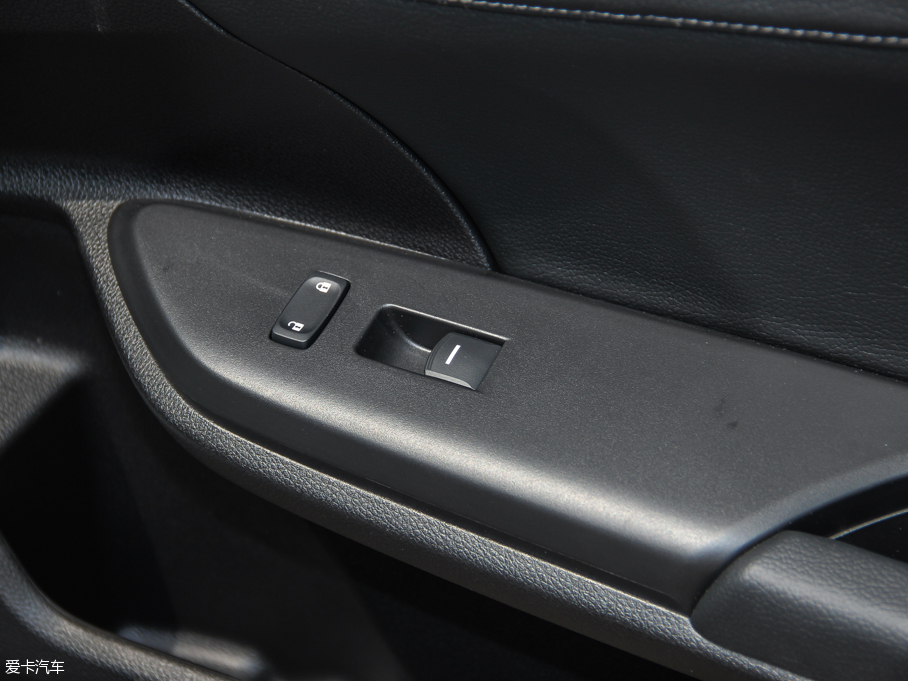 2016˼ 220TURBO Ԅҫ