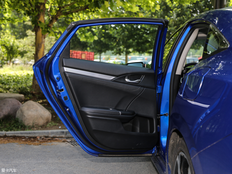 2016˼ 220TURBO Ԅҫ