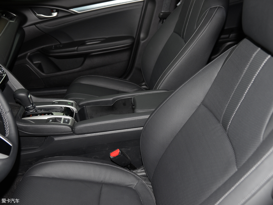 2016˼ 220TURBO Ԅҫ