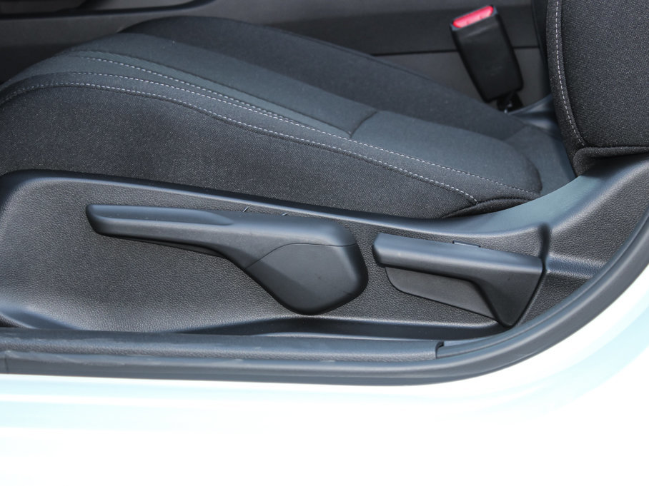 2016˼ 220TURBO ԄӺA