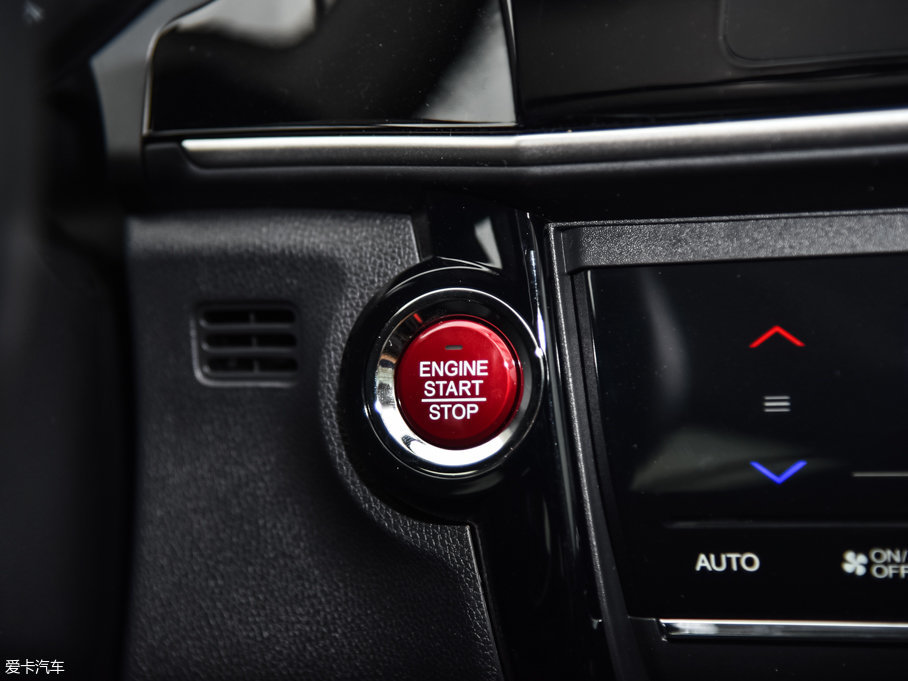 2017��� 1.5L CVT�L�а�