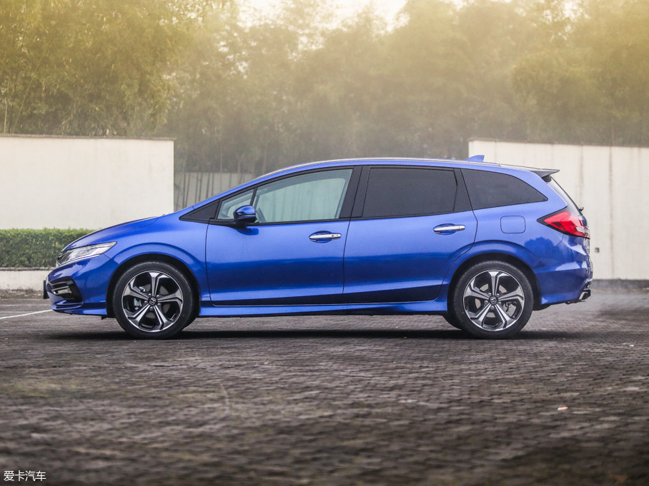 2017ܵ 210TURBO CVTA 5