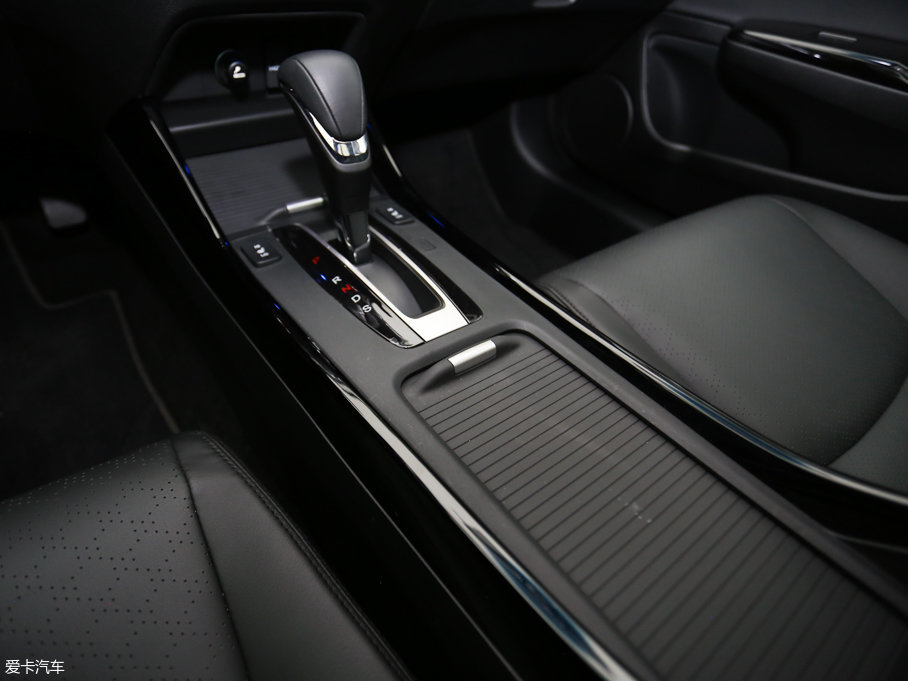 2017ܵ 210TURBO CVTA 5