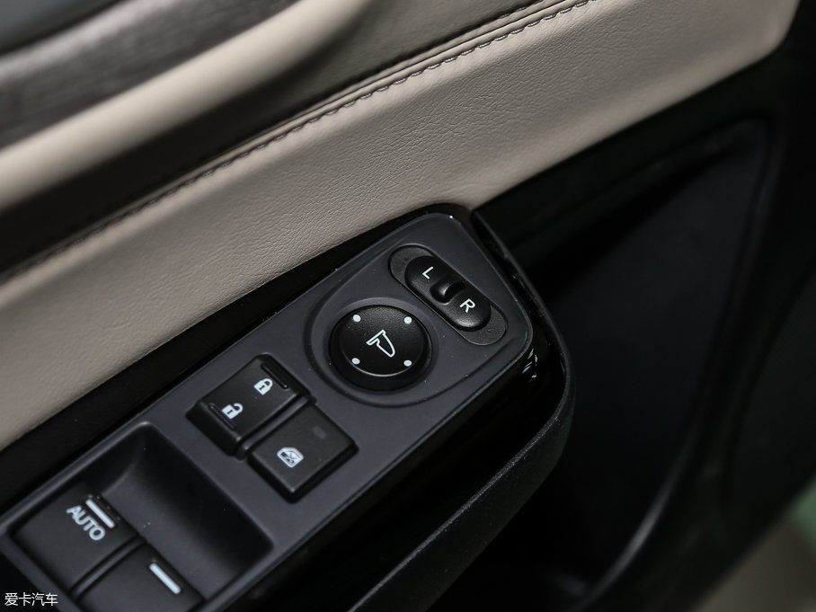 2017ܵ 210TURBO CVTA 5