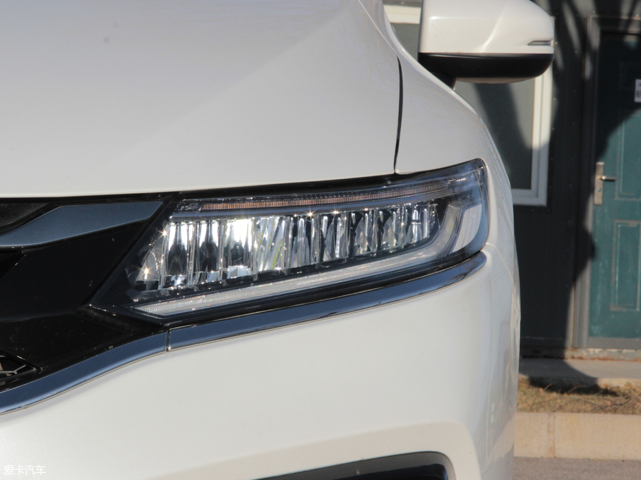 2017ܵ 210TURBO CVTA 6