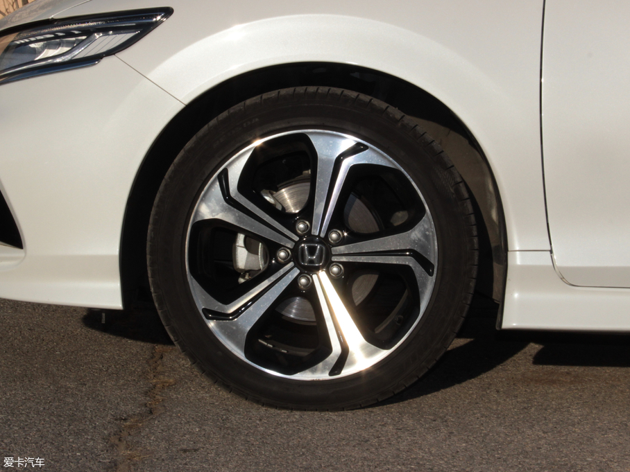 2017ܵ 210TURBO CVTA 6