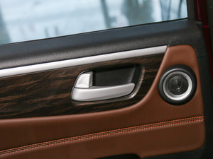 2017210TURBO CVTA 6 g