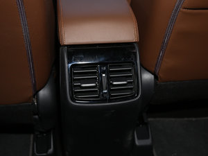 2017210TURBO CVTA 6 g