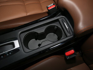 2017210TURBO CVTA 6 g