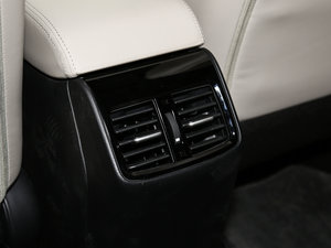 2017210TURBO CVTA 5 g