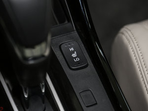 2017210TURBO CVTA 5 g