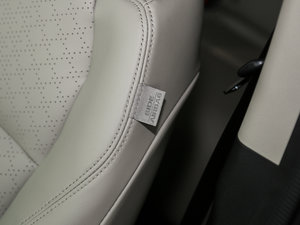 2017210TURBO CVTA 5 g