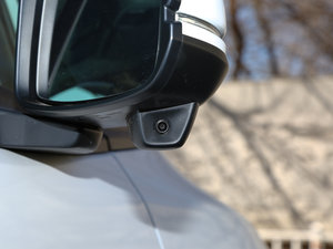 2017210TURBO CVTA 5 ^