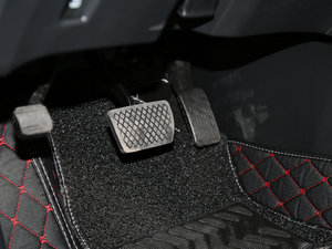 2017210TURBO CVTA 5 g