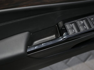 2017210TURBO CVTA 5 g