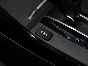 2017210TURBO CVTA 5 п؅^