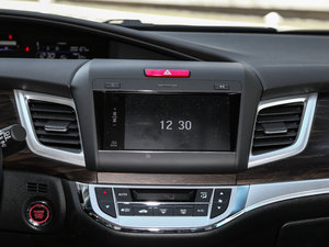 2017210TURBO CVTA 5 {L