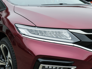 2017210TURBO CVTA 5 ^