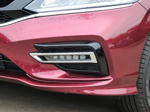 2017210TURBO CVTA 5 ^