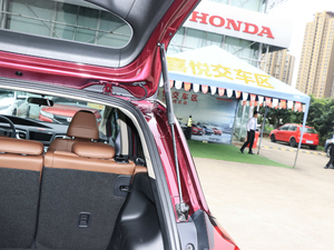 2017210TURBO CVTA 5 g