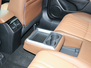 2017210TURBO CVTA 5 g