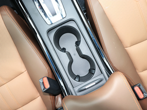 2017210TURBO CVTA 5 g