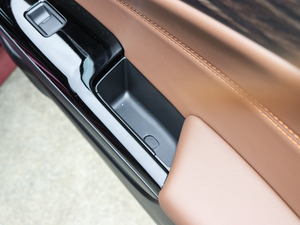 2017210TURBO CVTA 5 g