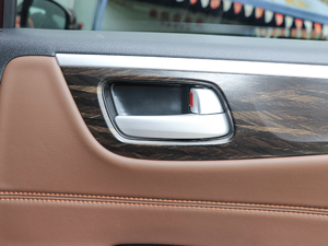 2017210TURBO CVTA 5 g