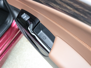 2017210TURBO CVTA 5 g