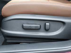 2017210TURBO CVTA 5 {{