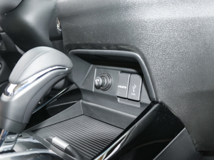 2017210TURBO CVTA 5 g