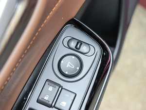 2017210TURBO CVTA 5 п؅^