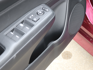 20171.8L Ԅ(dng)m 5 ǰT(ch)g