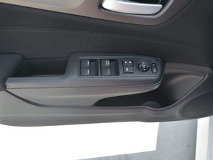 20171.8L Ԅ(dng)(jng) 5 п؅^(q)