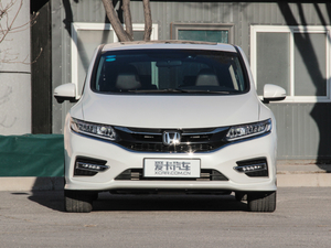 2017210TURBO CVTA 6 ǰ