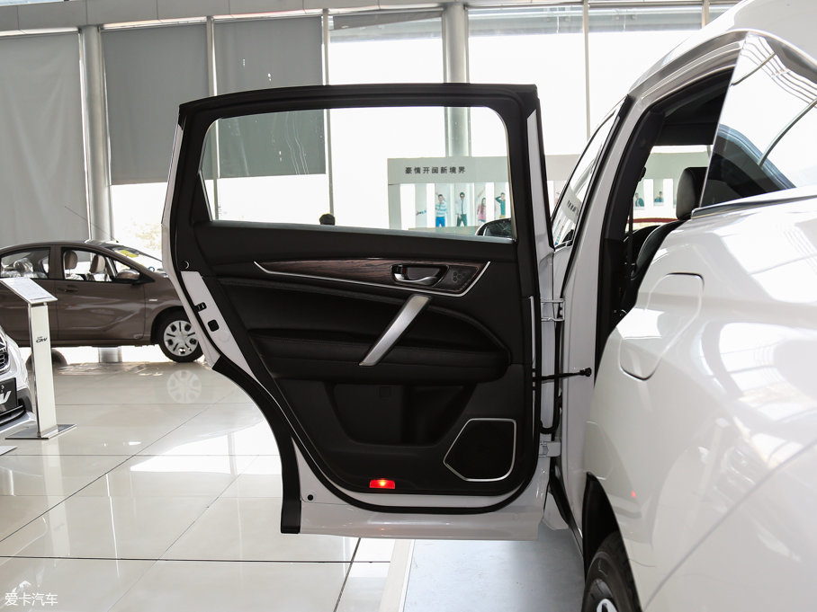 2017UR-V 370TURBO (q) (gu)V