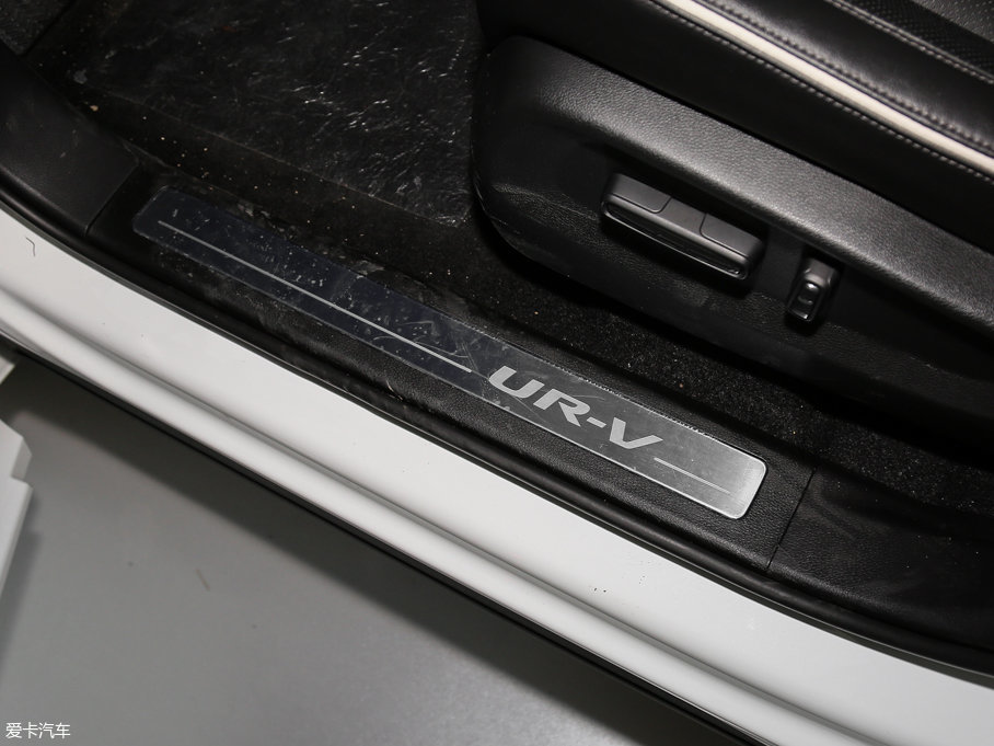 2017UR-V 370TURBO (q) (gu)V