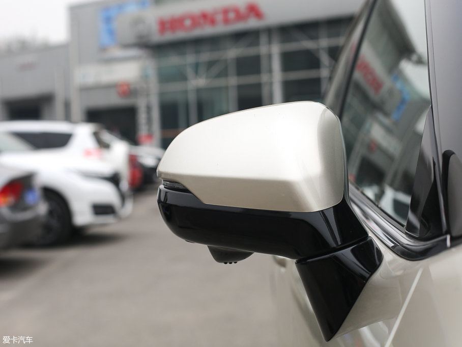 2017���UR-V 370TURBO �����ҫ�� ��V