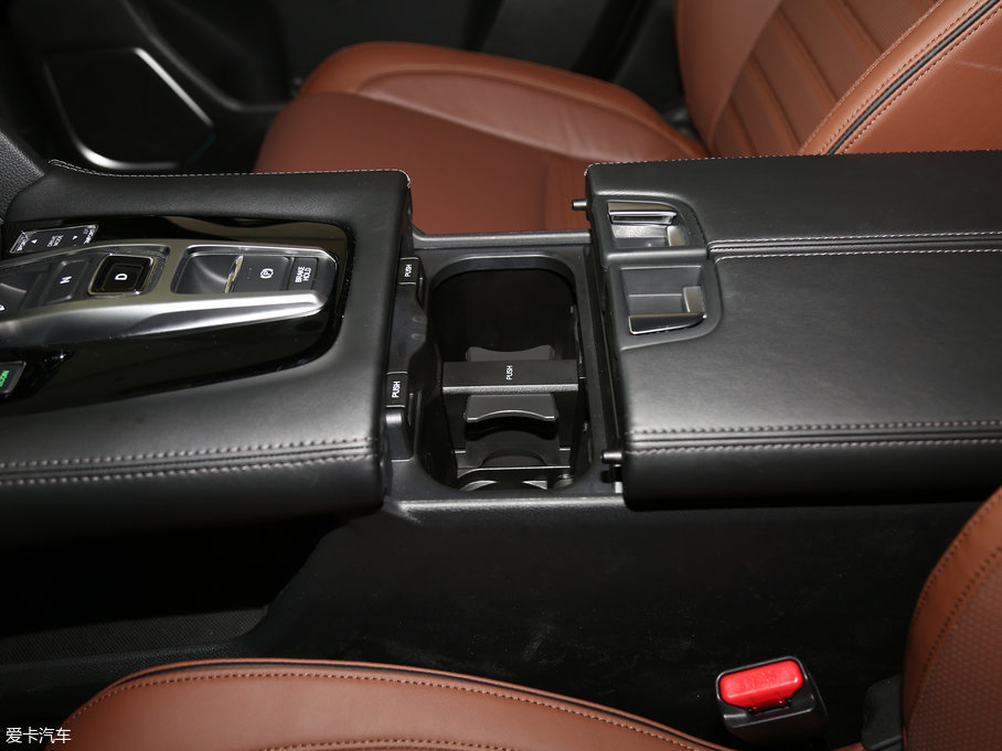 2017���UR-V 370TURBO ������F�� ��V