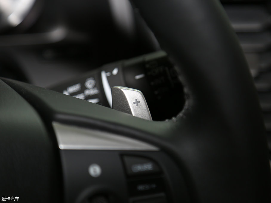 2017���UR-V 370TURBO ������F�� ��V