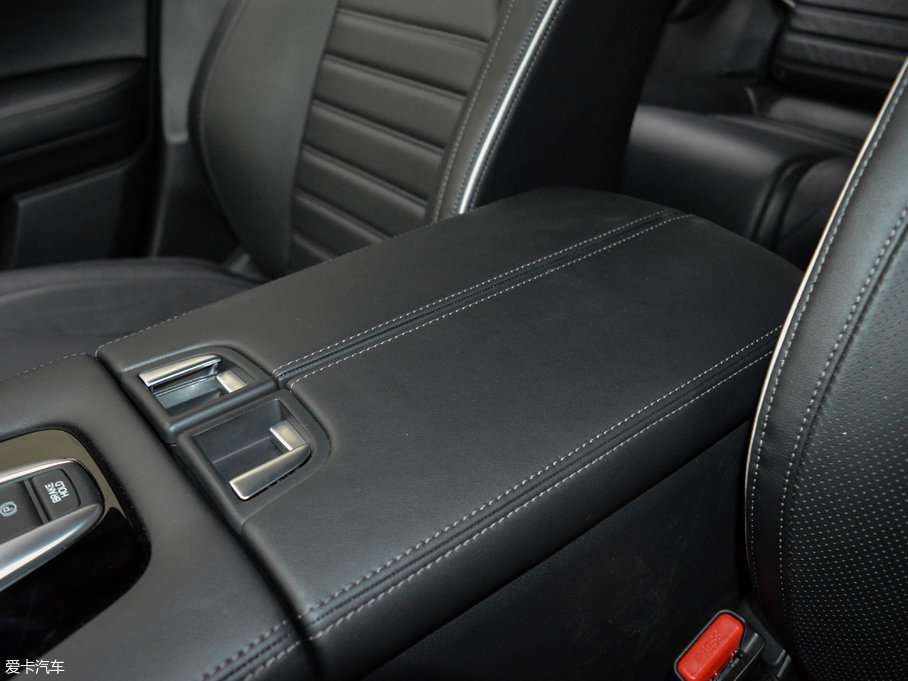 2017UR-V 240TURBO 򌽛 V