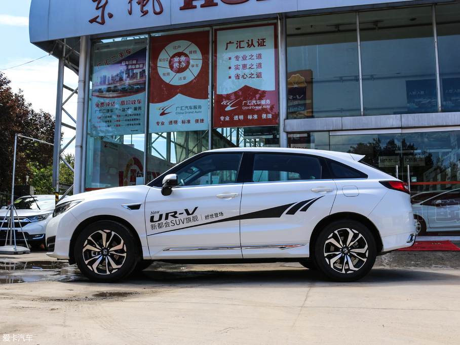 2017UR-V 240TURBO A V