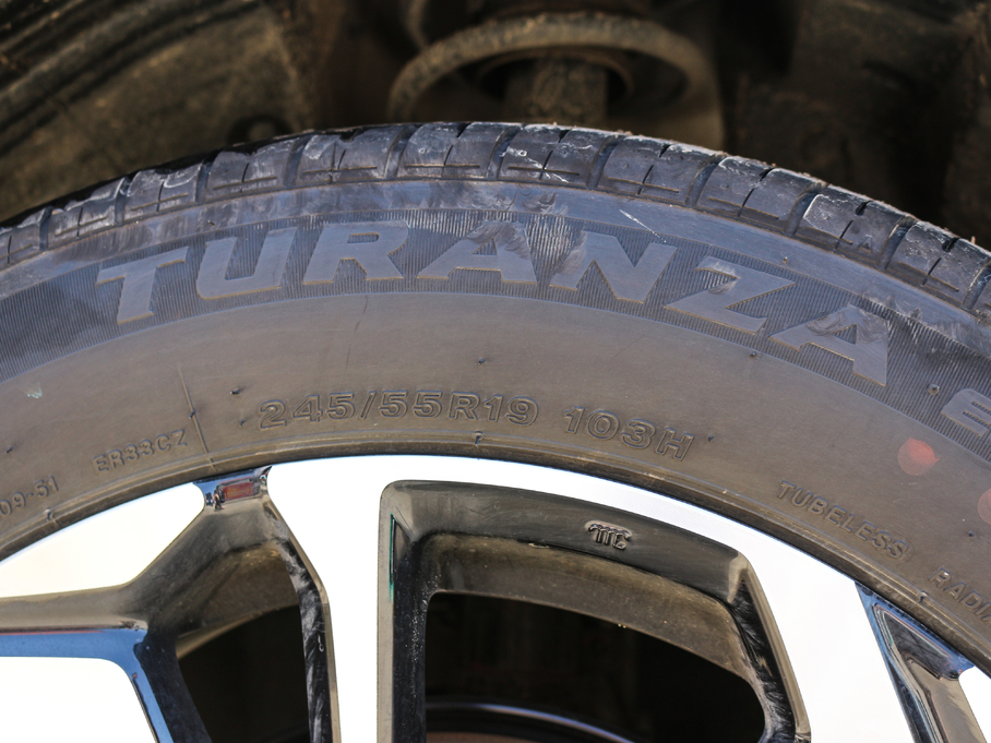 2017���UR-V 240TURBO �����A�� ��V